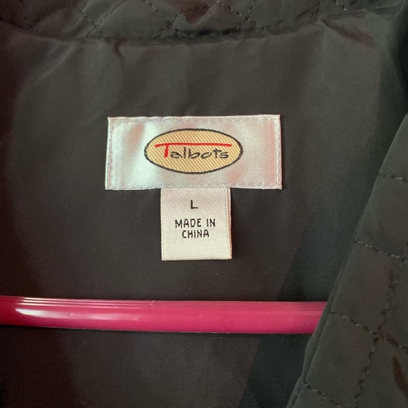 Vest - Picture 2 of 7